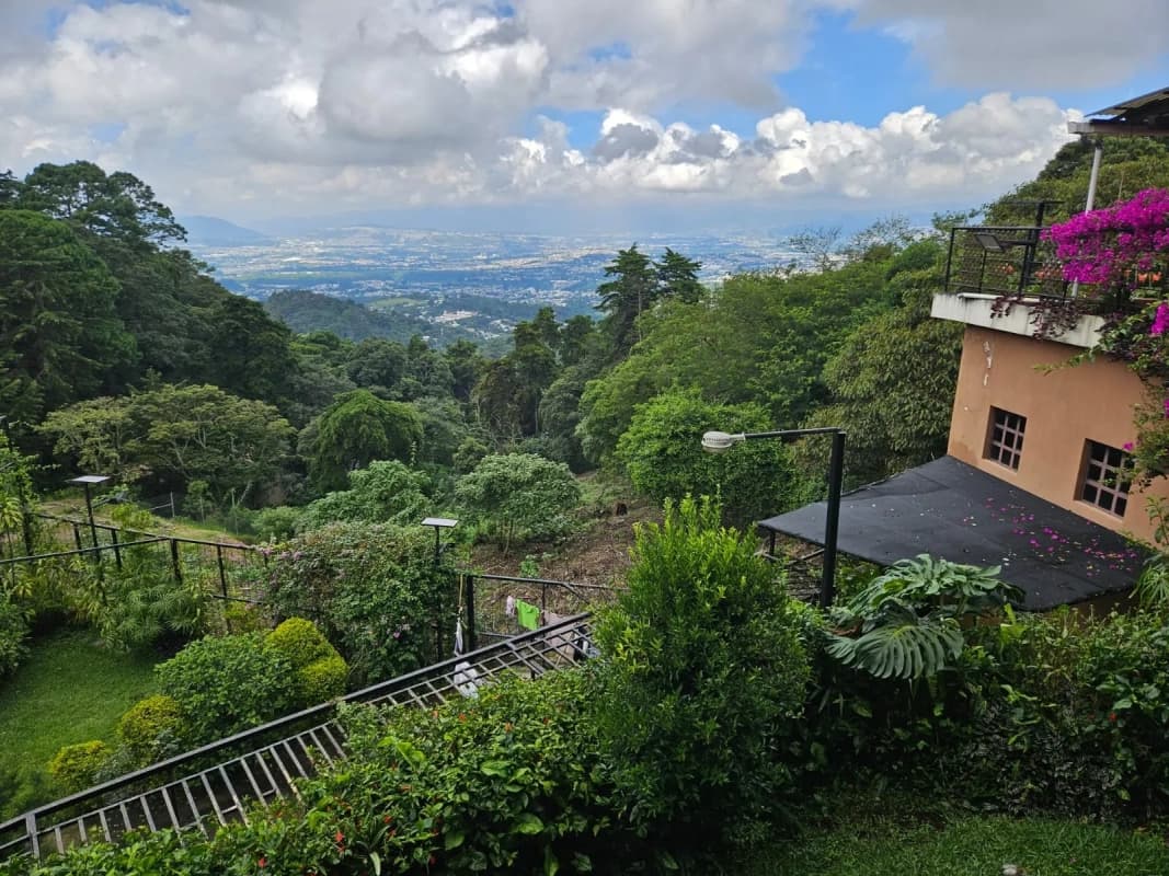 Casa en Bellas Luces, Santa Catarina Pinula