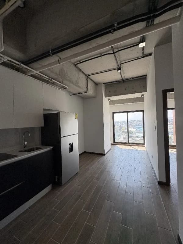 Apartamento en renta en edificio Séptimo zona 4