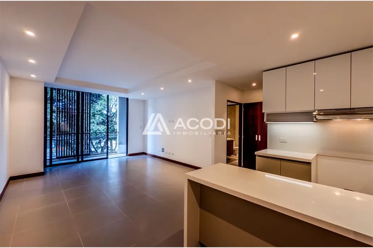 Apartamento con jardín en zona 13