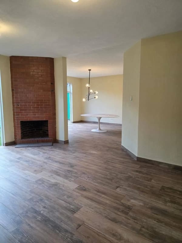Linda  casa en venta en La  Montaña  zona  16