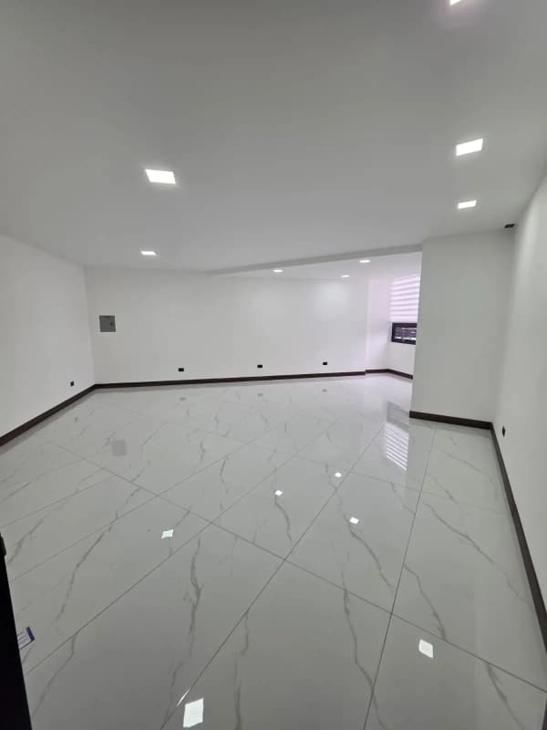 RENTO OFICINA/CLINICA ZONA 4 Ubicación estratégica