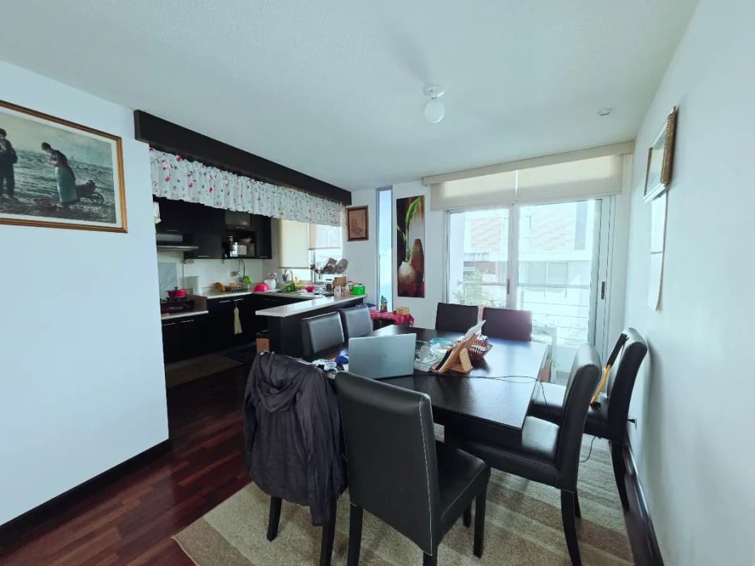 Casa de Esquina Venta Condominio Cantoria Zona 7 Mixco