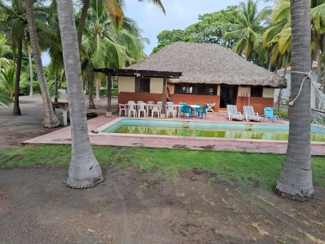 CASA DE PLAYA EN VENTA MONTERRICO - (Rancho)