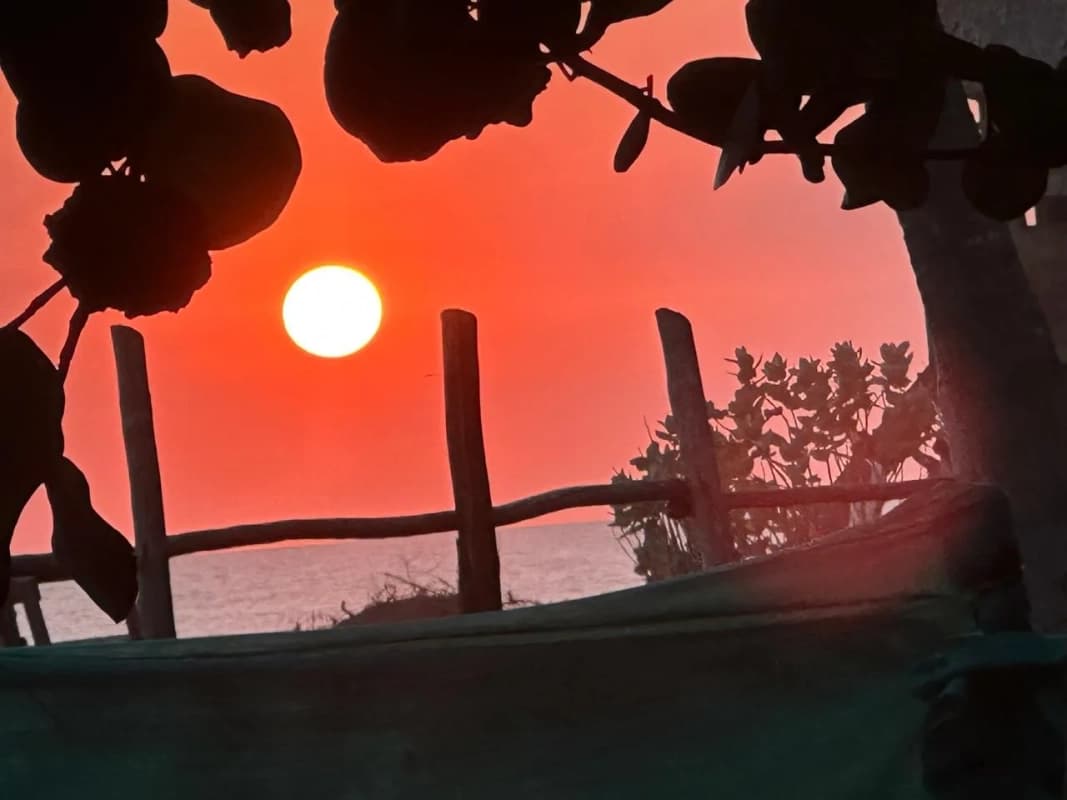 INVIERTA EN UNA VILLA EN LA PLAYA CON UNA MANZANA PARA PROYECTO TURISTICO