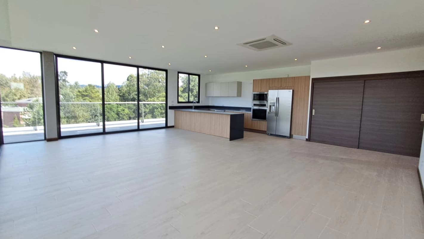Apartamento Penthouse en Renta o Venta – Zona 15, Vista Hermosa III