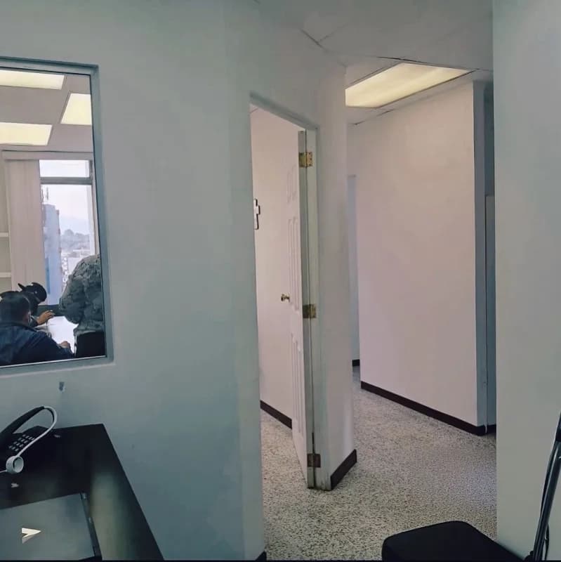 Oficina en venta en Zona 09 Plaza Tivoli