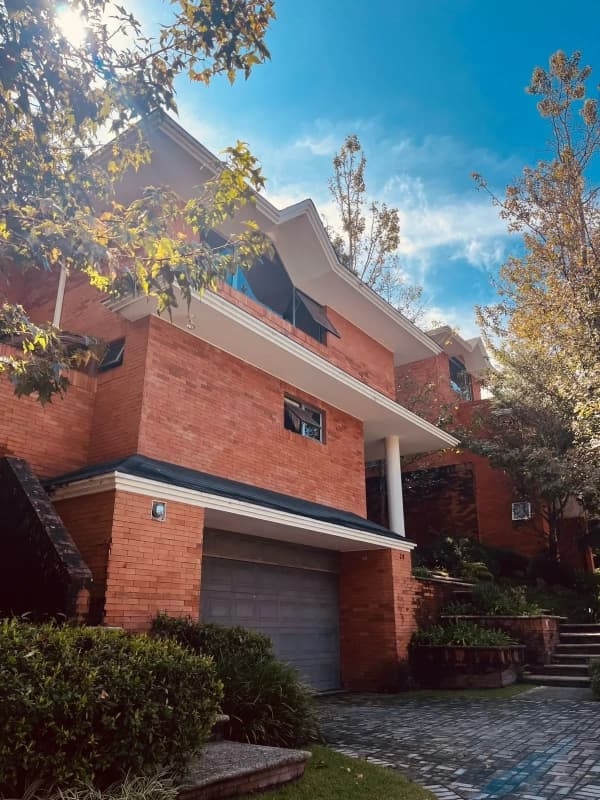 VENTA DE HERMOSA CASA - LAS LOMAS, KM 16.5 CES