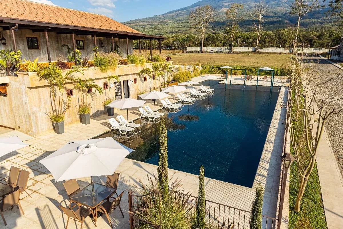Casa en venta en construcción Antigua Gua RN14