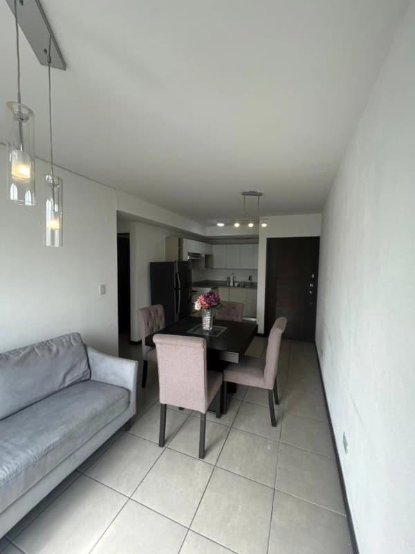Hermoso apartamento en Edificio Akari, ubicado a media cuadra de la Calzada Roosevelt