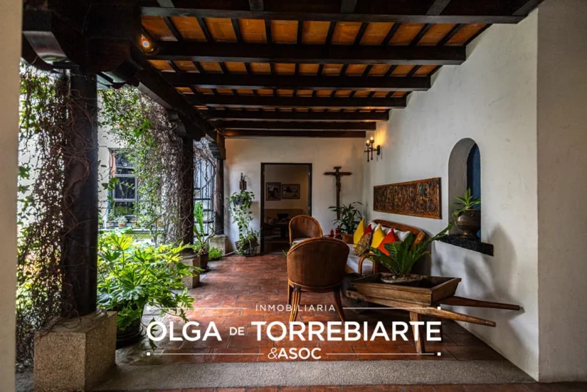 Casa en Alamedas del Virrey, Antigua Guatemala