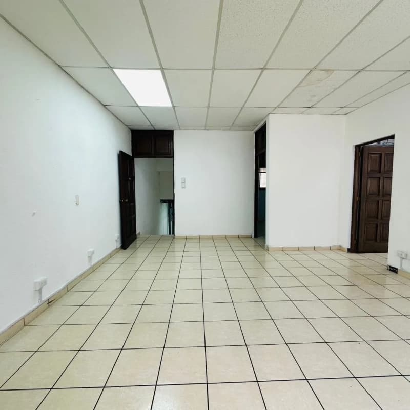 ZONA 9, CASA IDEAL PARA COMERCIO