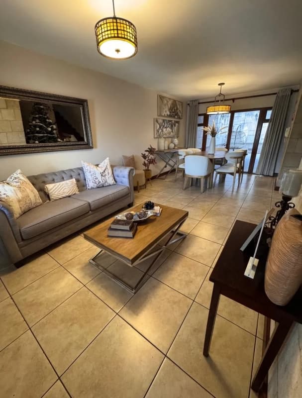 Bosques de Linda Villa, zona 7, casa en venta   Q2,950,000 más impuestos