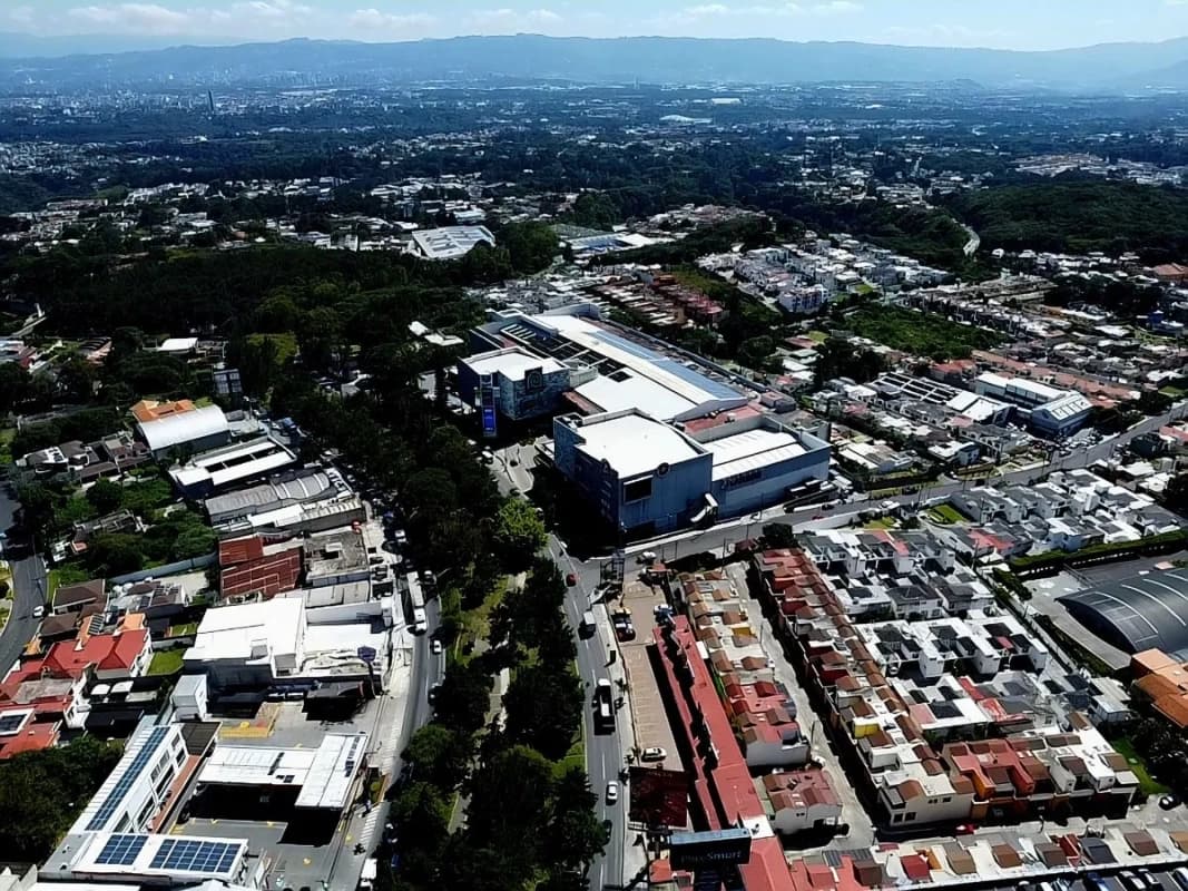 CASA EN VENTA SAN CRISTÓBAL A LA PAR DE SANKRIS MALL