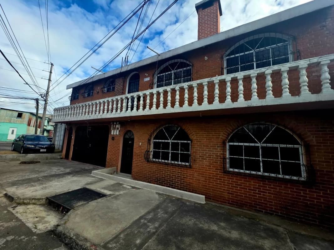 CASA EN VENTA PARA INVERSIÓN COLONIA EL TESORO