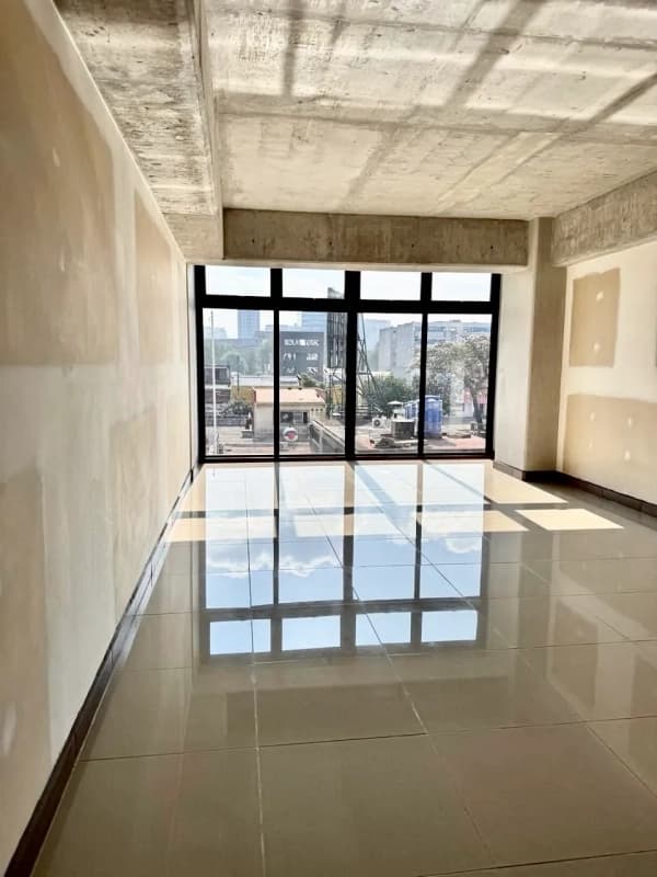 Zona 9 • Oficina en Renta • Edificio Ascend