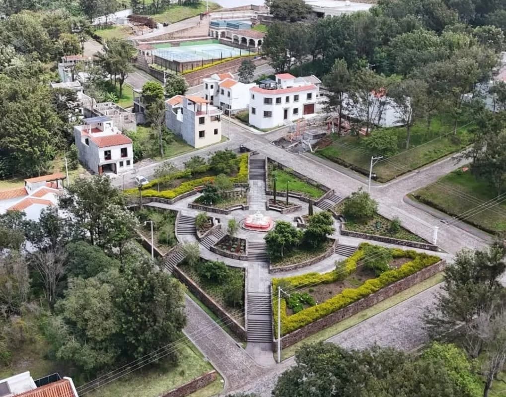 Terreno con planos y excelente vista en Antigua Gardens