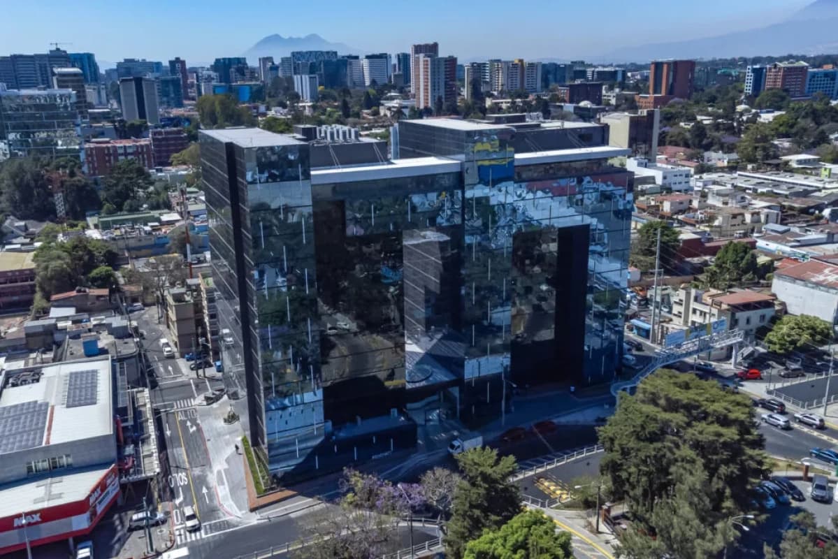 CLÍNICA MÉDICA EN ALQUILER RENOVATI ZONA 10