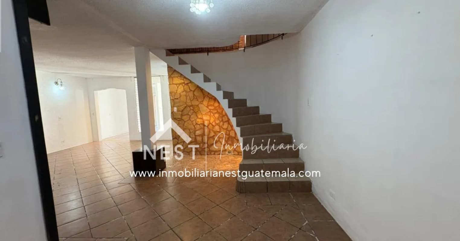 Casa amplia en venta | Residenciales LOS OLIVOS - Zona 18