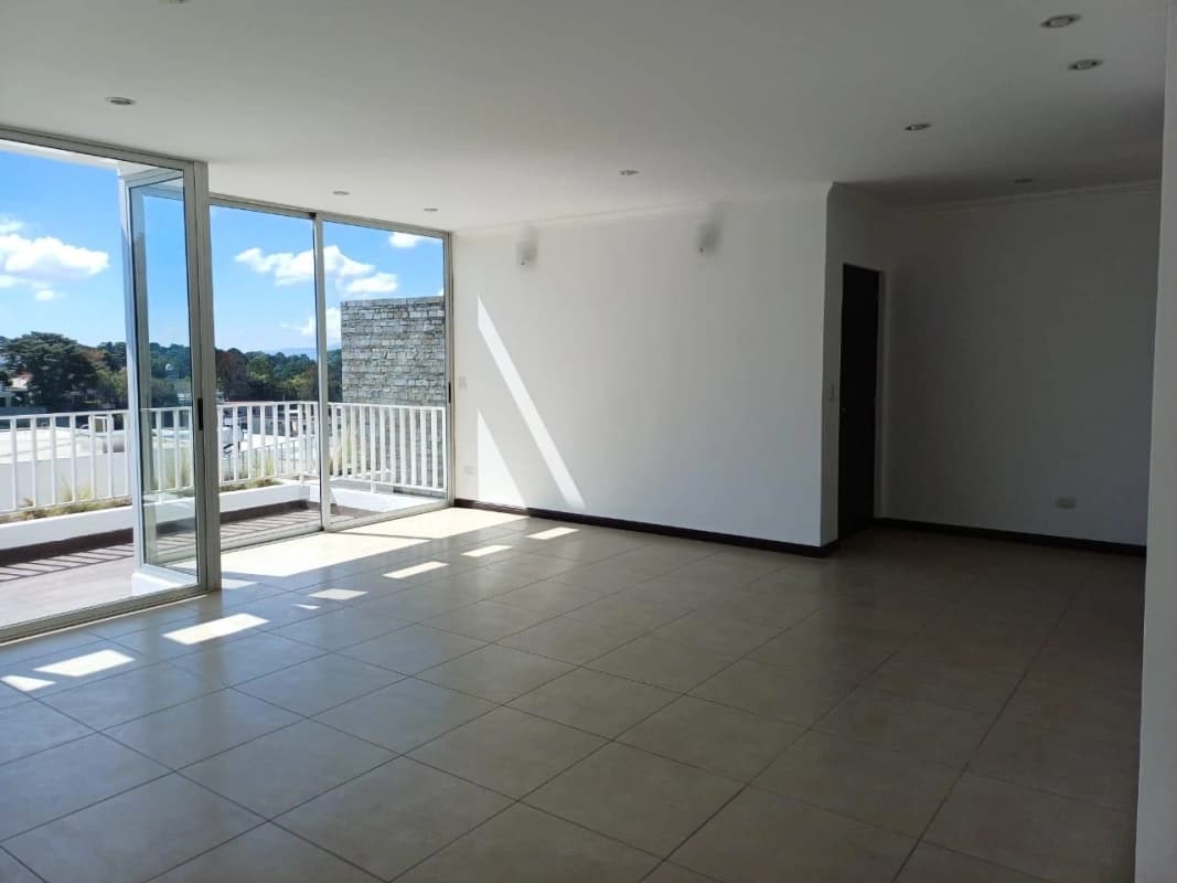 🏡 Casa para Estrenar en Venta – Zona 16, Hacienda Real