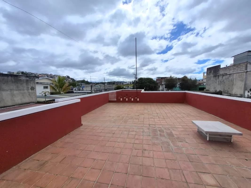 Casa Zona 18 Colonia Atlántida