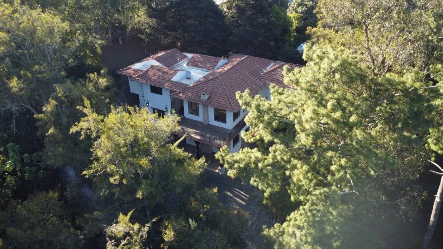Casa en venta sobre la Interamericana Km. 33.8 (2 manzanas)