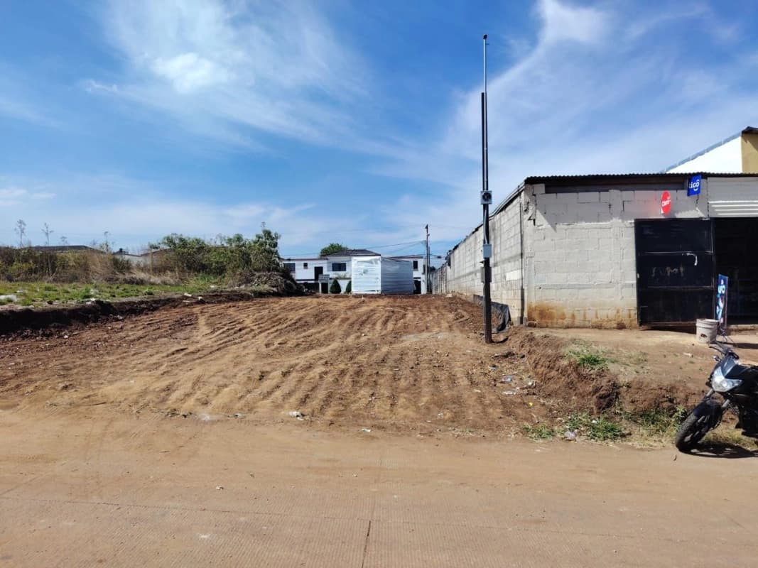🏞️ Terreno en venta – Zona 16, Hacienda Real