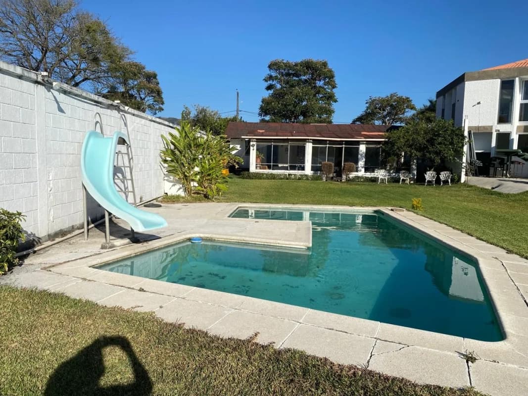 CHALET EN VENTA EN VILLA CANALES