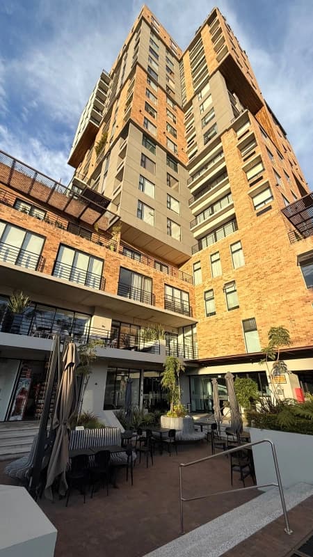 🌟 Venta de Apartamento en Exclusivo Edificio Mira– Zona 10