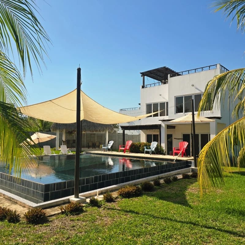CASA DE PLAYA EN VENTA EN MONTERRICO