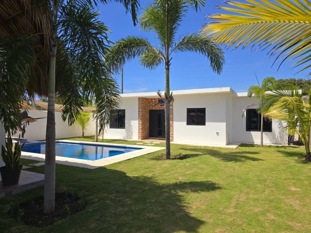 CASA DE PLAYA EN MONTERRICO