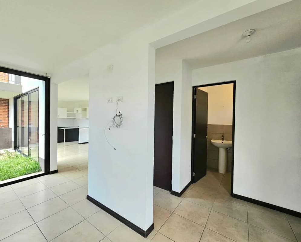 Hermosa Casa en Renta en Senderos del Comendador