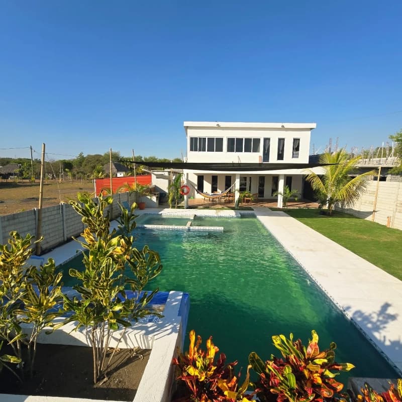 CASA DE PLAYA EN VENTA EN MONTERRICO
