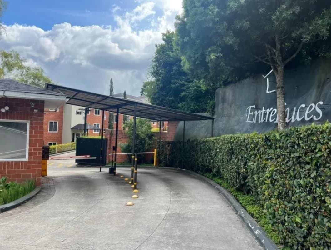 📍 APARTAMENTO EN RENTA – CONDOMINIO VILLAS DE ENTRELUCES | CAES KM. 14.5