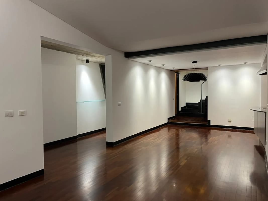 Apartamento en Renta Zona 10 codigo.DA36016