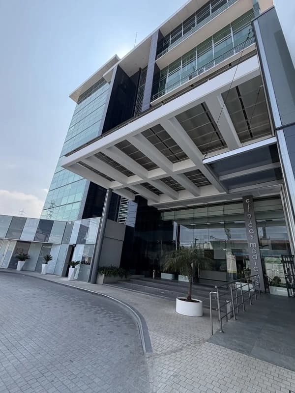 Local Comercial en Alquiler – Edificio Scena, Km 16.5 Carretera a El Salvador