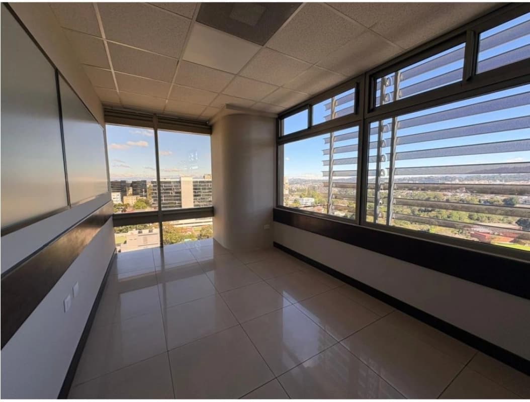 Oficinas en Venta en Centro Empresarial Zona Pradera – Zona 10