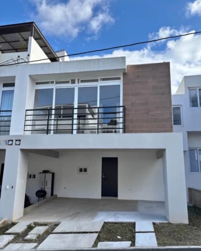 Casa en Renta en Entrada a Olmeca Fraijanes Guatemala