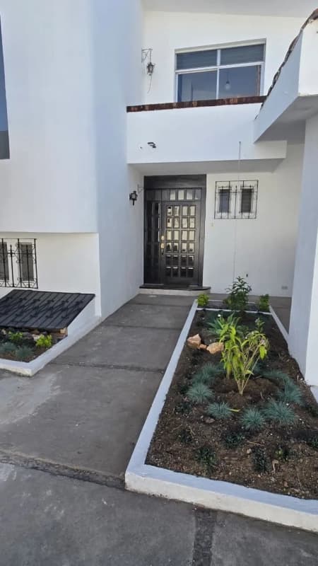 Casa en Renta en Zona 15, Vista Hermosa 3, Cerca de las Universidades.