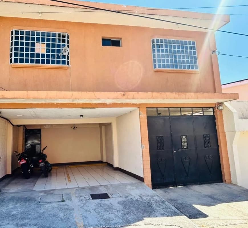 CASA EN VENTA BALCONES DE SAN CRISTÓBAL, ZONA 8 MIXCO