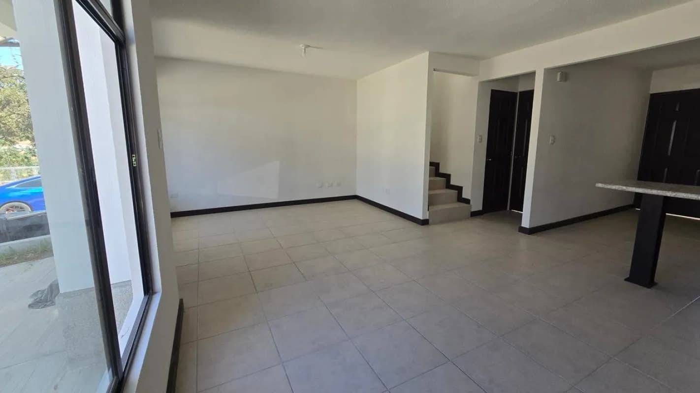 Alquiler de Casa Familiar: Colinas Premier, Palencia