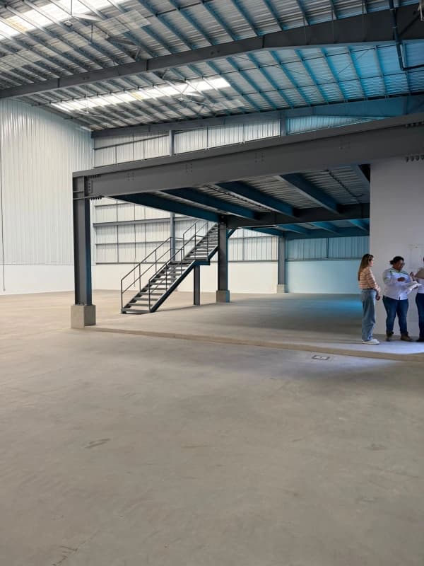 Renta Bodega  882m2 en Amatitlán