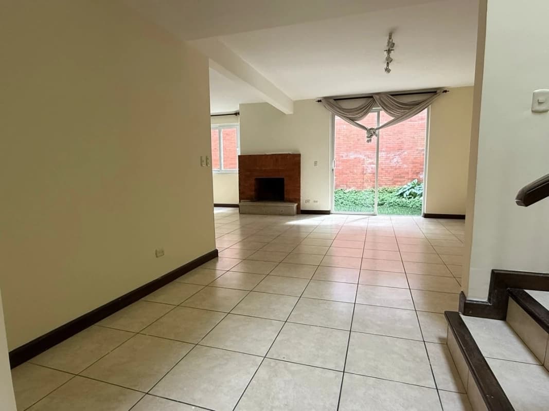 Casa en Renta Prados de Muxbal. Residencial Los Cipreses