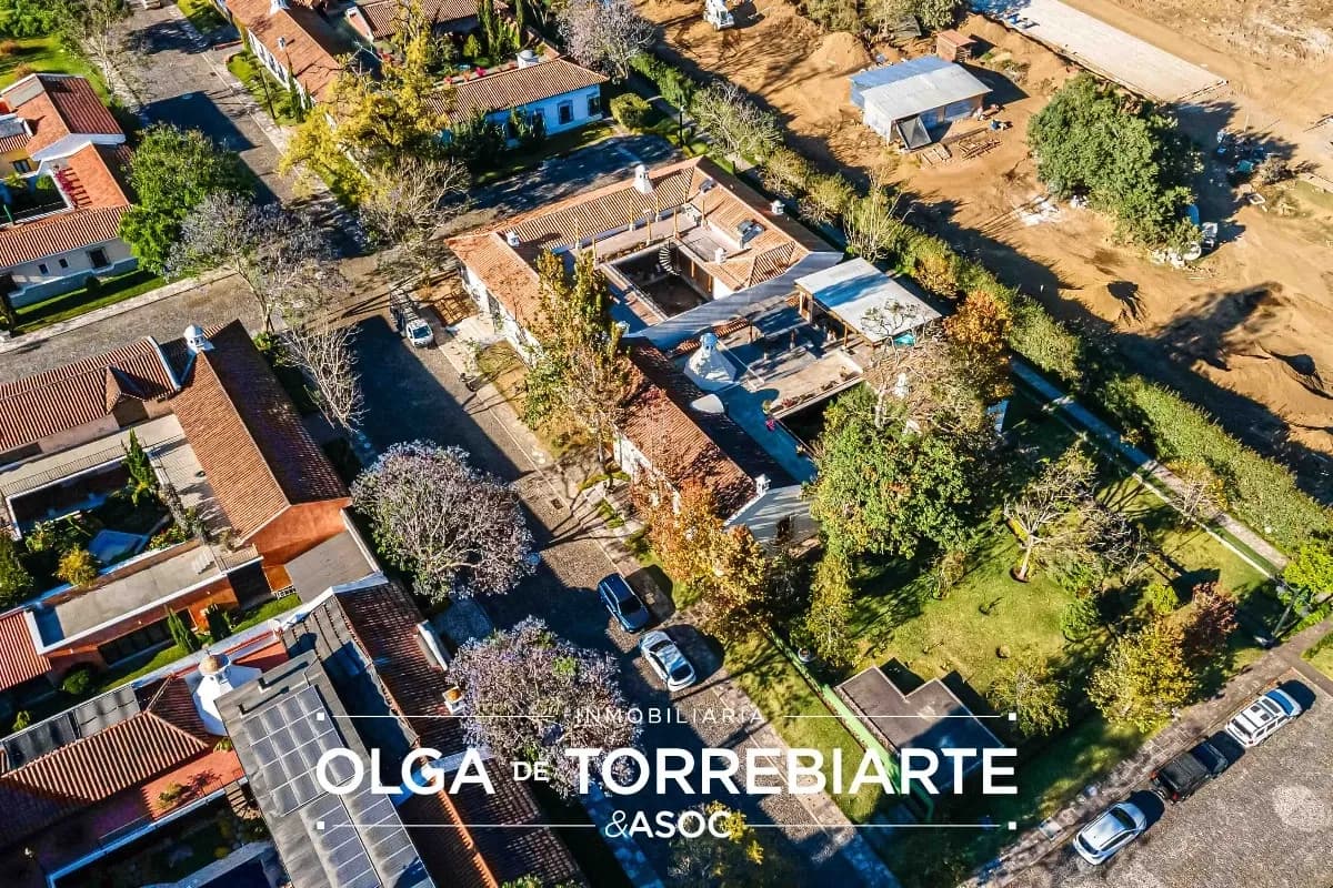 Casa amueblada en Condominio Jacarandas y Gravileas, Antigua Guatemala