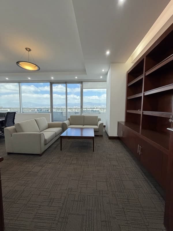Oficina en Renta en Zona 10 Guatemala – 285 m² Corporativos