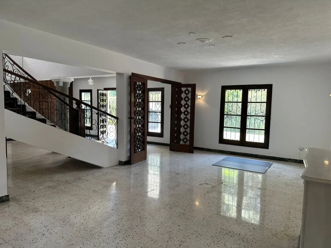 Casa en renta en LA CAÑADA zona 14
