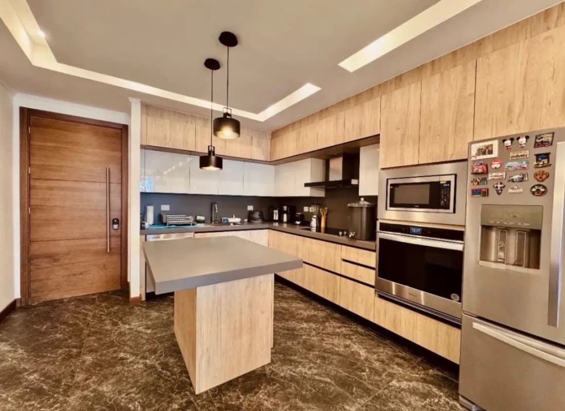 Moderno apartamento en el corazón de zona 10
