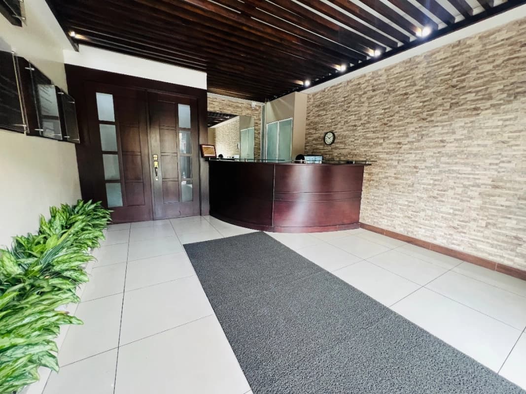 Clínica Odontológica en VENTA en Zona 10 (D)