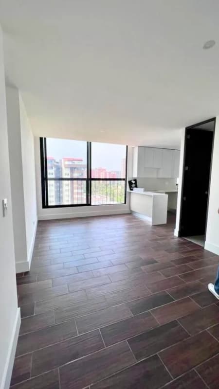 Zona 13 • Apartamento en Renta • Edificio Roselló