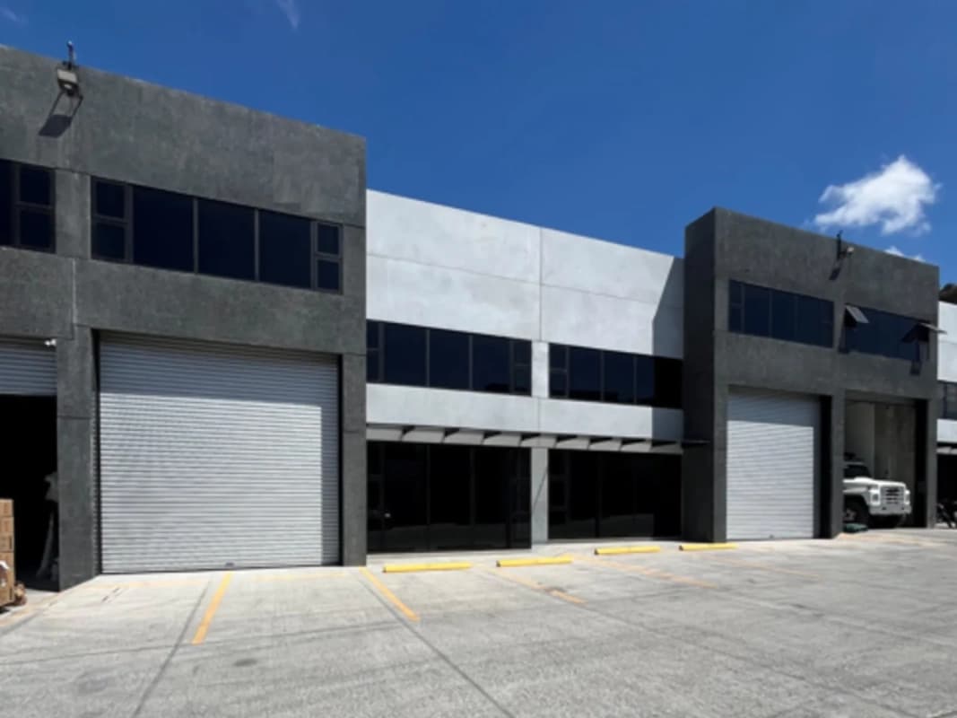 Ofibodegas Bouganvilias, Calzada la Paz, zona 18