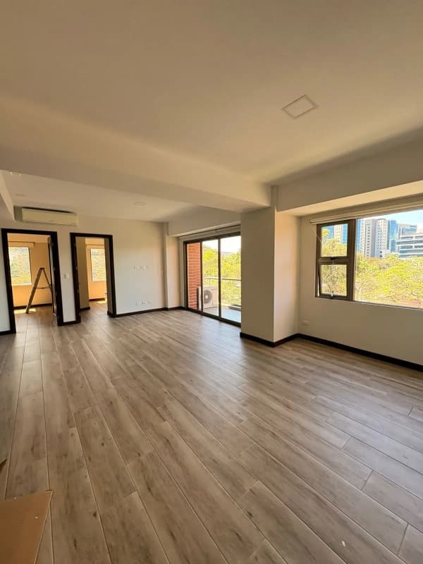 Apartamento en Renta - $1,275 | Edificio Taormina Z.15 | 2 Habitaciones + Bodega + Amenidades Top